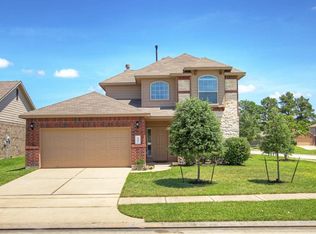 8902 Finnery Dr, Tomball, TX 77375