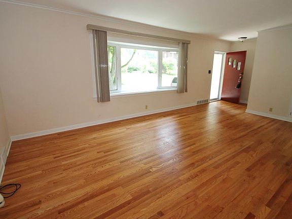 4th image of 1414 Irvington Pl