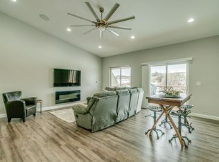 2201 Macedonia Ave SE, Mandan, ND 58554