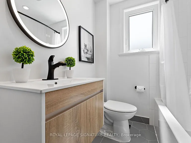 1342 Victoria Park Ave — Photo 14