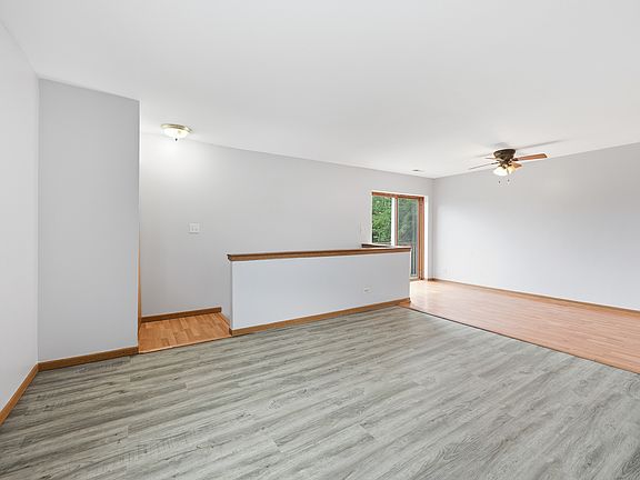 4th image of 1141 Greenwood Cir #7F