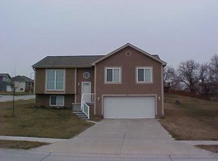 2914 Yorktown St, Bellevue, NE 68123