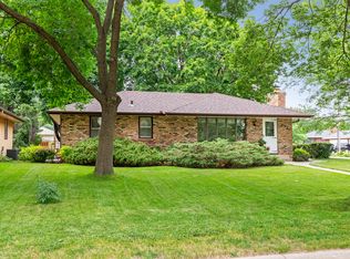 8582 Grospoint Ave S, Cottage Grove, MN 55016