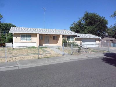 832 E Garner Ln, Stockton, CA, 95207