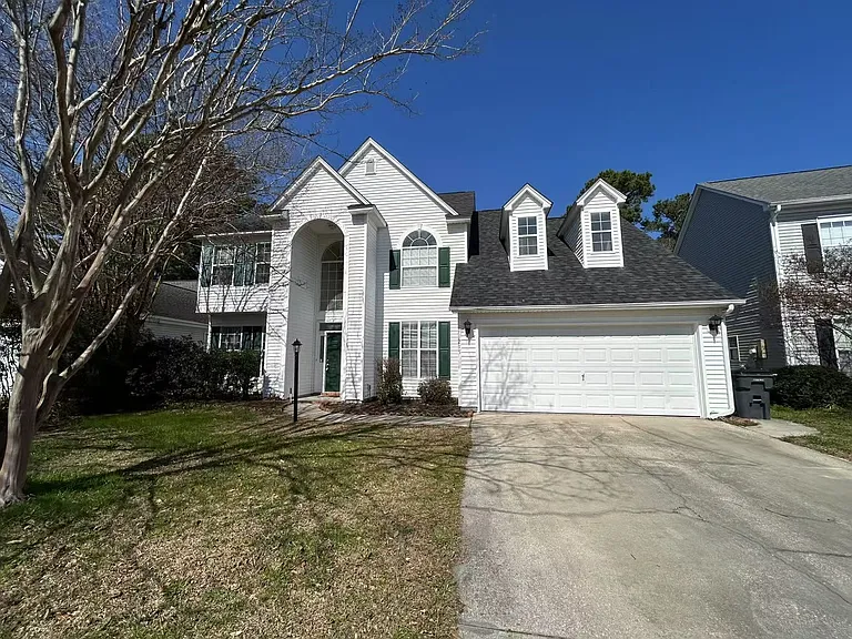 215 Spring Lake Dr — Photo 1