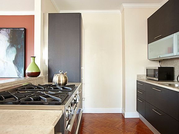3rd image of 360 E 88th St APT 23C