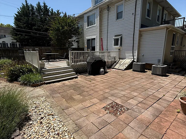 8 & 10 Gibbons Blvd — Photo 21