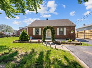 1007 Thornton Rd, Upper Chichester, PA 19061