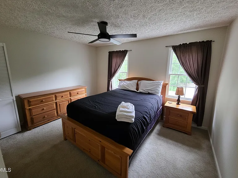 6 Wavecrest Ct — Photo 2