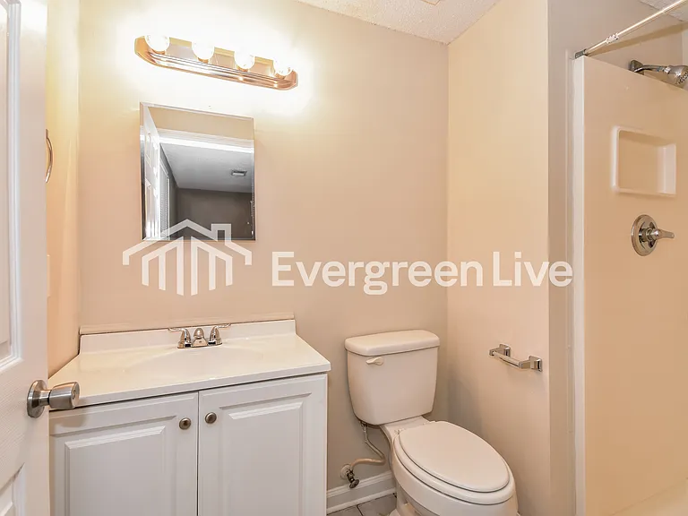2700 Florentine Rd — Photo 8