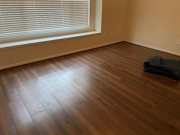 4th image of 2922 Auburn Falls Ln