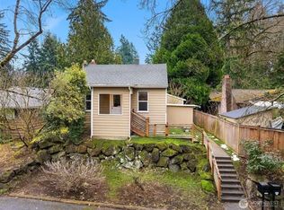 11752 35th Ave NE, Seattle, WA 98125