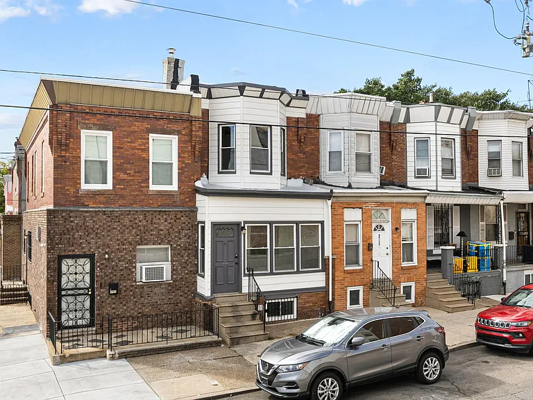 2528 S 63rd St — Photo 22