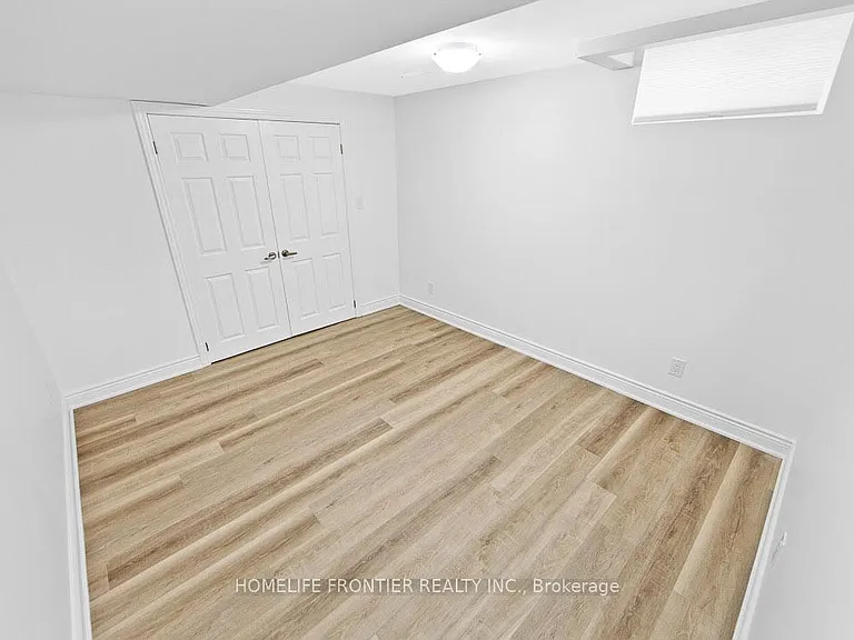 669 Armstrong Blvd #LOWER — Photo 8