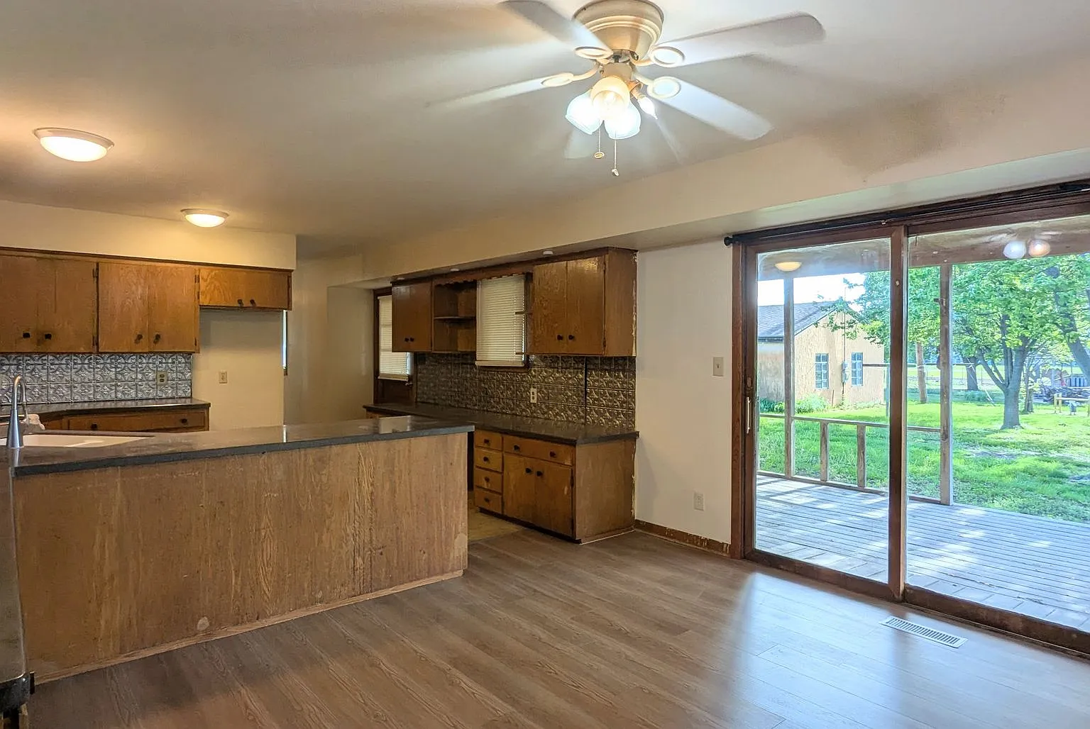 Spacious 3-Bedroom, 2-Bathroom Home — Photo 4
