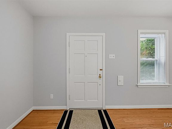 3rd image of 6544 Marquette Ave