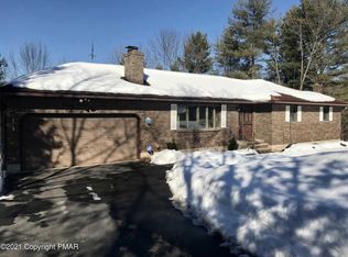 2561 Ridgeway Dr, Sciota, PA 18354