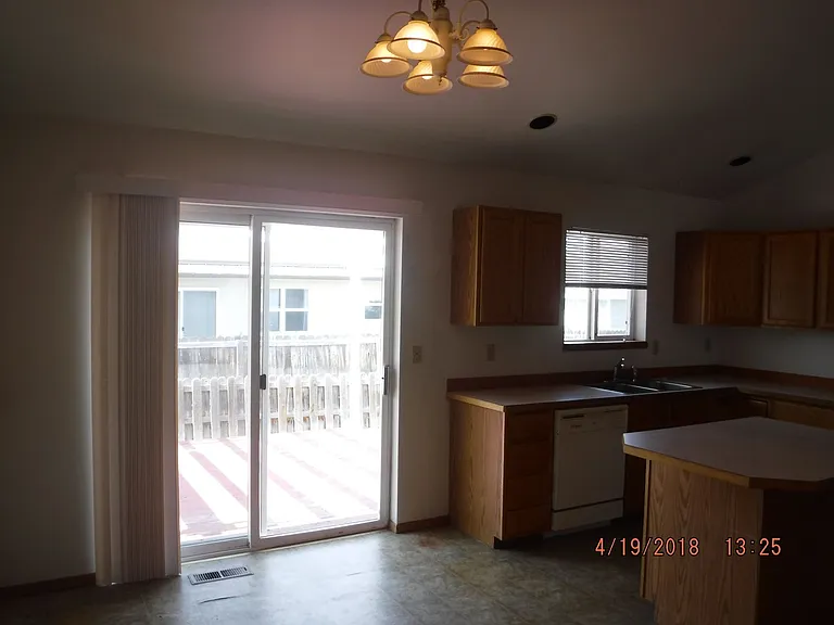 309 Powder River Ave — Photo 7
