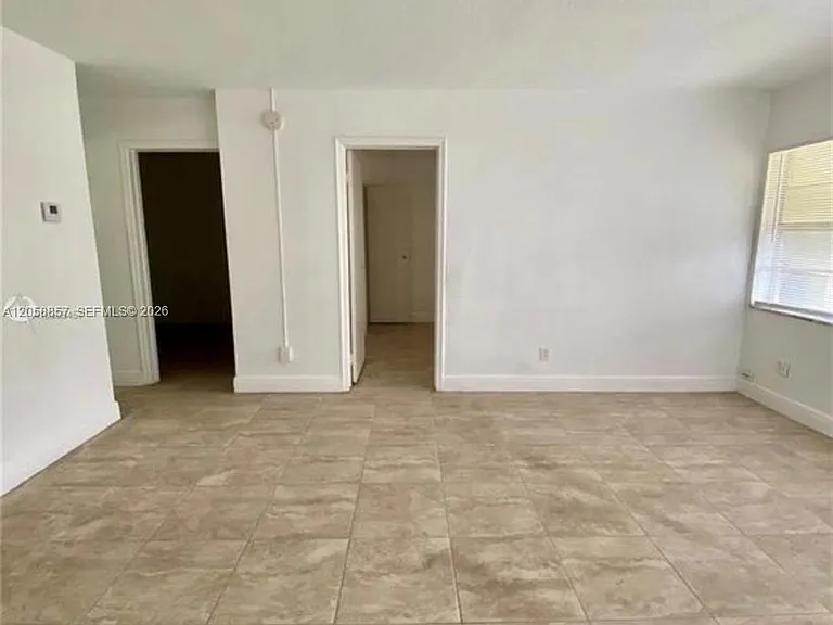 4141 SW 20th St #3 — Photo 6