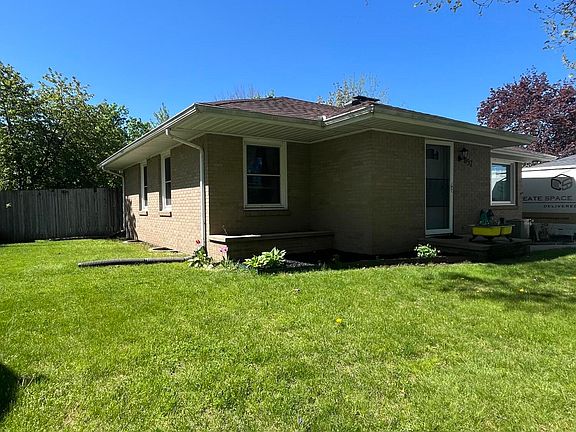 3rd image of 857 Orleans Ave