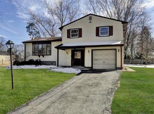 18 Aberdeen Ter, Middletown, NJ 07748