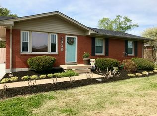 908 Iris Dr, Gallatin, TN 37066