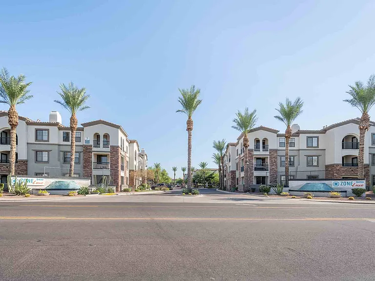 Zone Luxe, Glendale, AZ, Street View