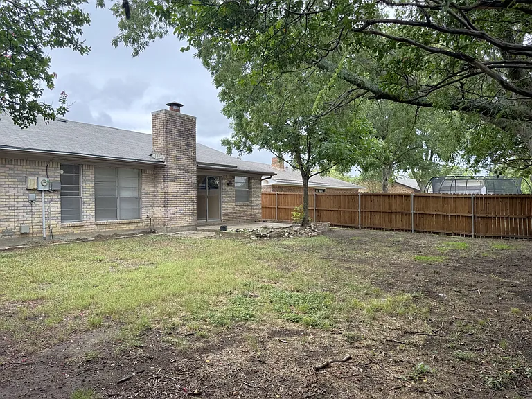 1706 Wisteria St — Photo 23