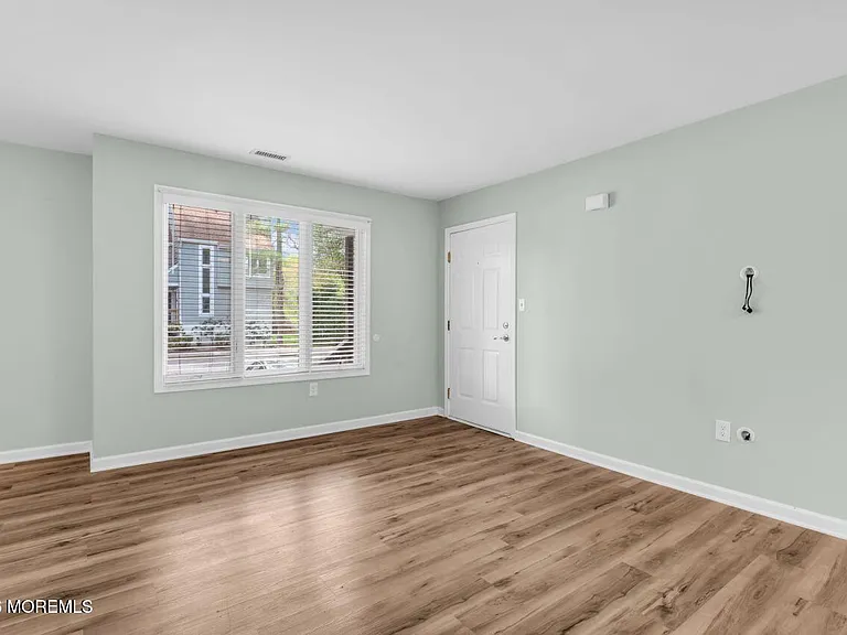 1 Central Ave #8 — Photo 3