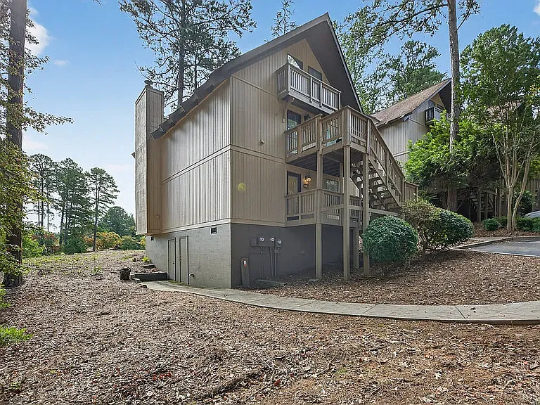 4001 Captains Walk Cir — Photo 22