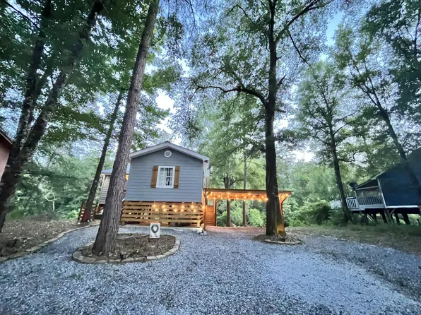 56 Landing Rd, Hattiesburg, MS 39401