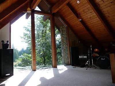 2nd image of 640 SW Berry Lake Rd