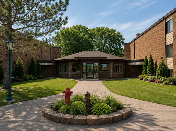 Dahcotah View Apartments, 1605 Cliff Rd E #5-325, Burnsville, MN 55337