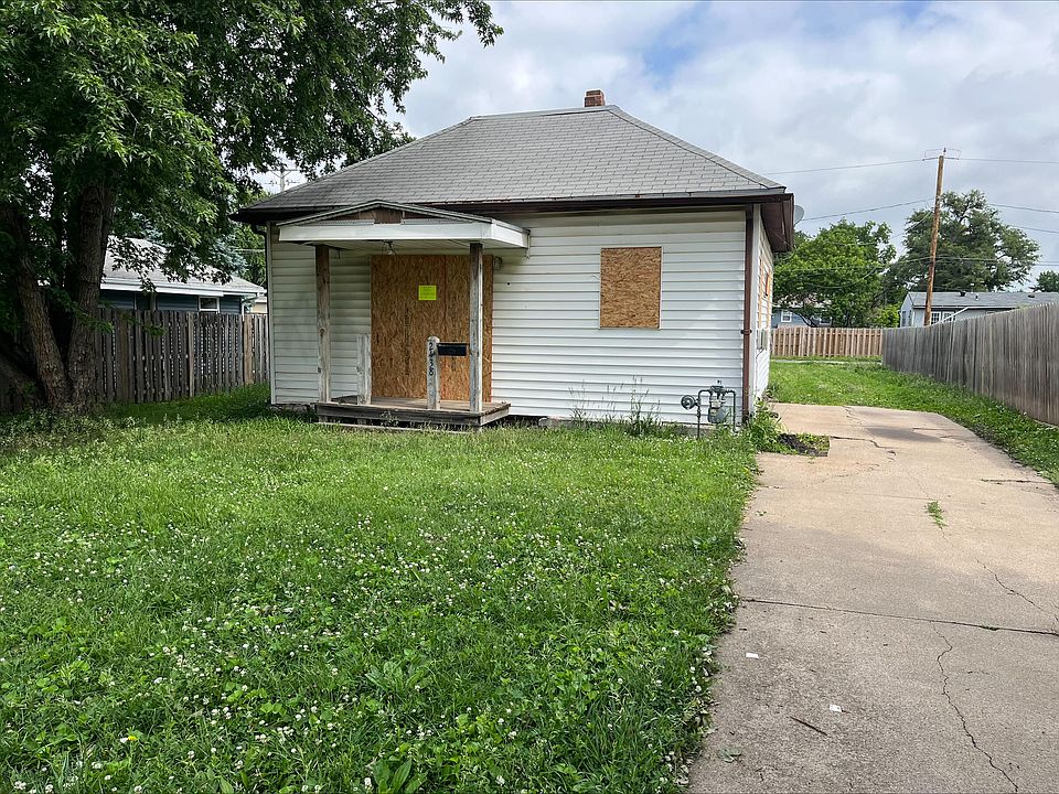1st image of 2438 8th Ave