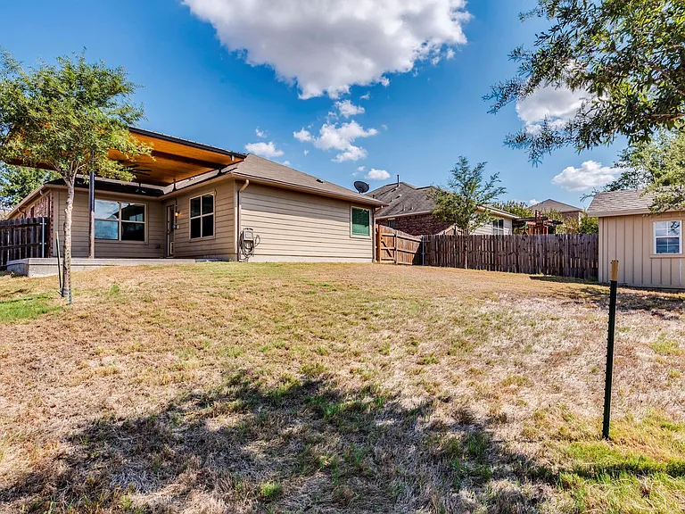 154 Flagstone Trl — Photo 27