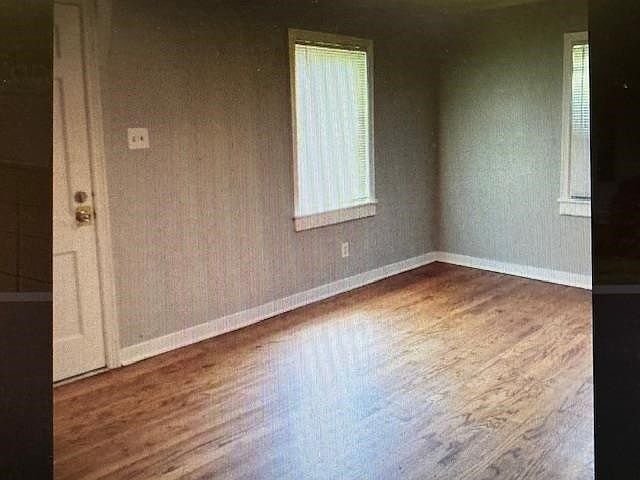 2nd image of 3148 Hull Ave