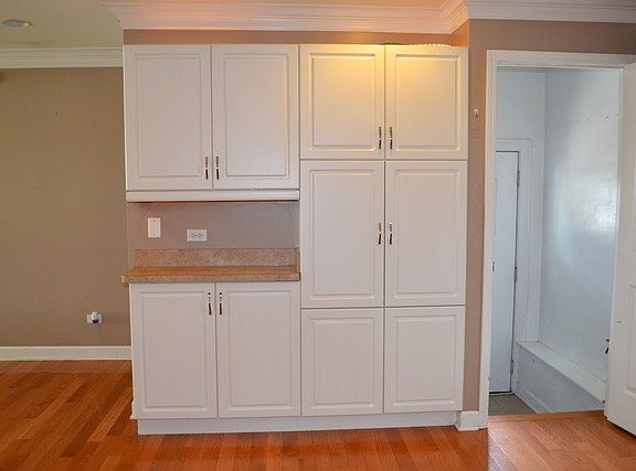 3rd image of 8907 Golfview Dr
