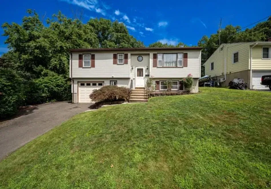 3 bed, 1524 sqft, $2,700 — Photo 1