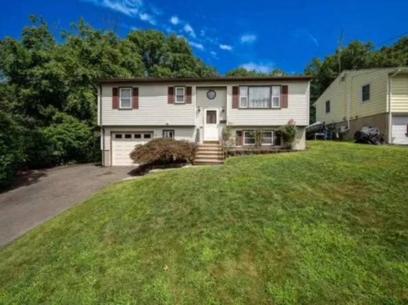 31 Oliver Ave, Waterbury, CT 06705