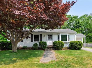 4 Breeze Way, Riverside, RI 02915