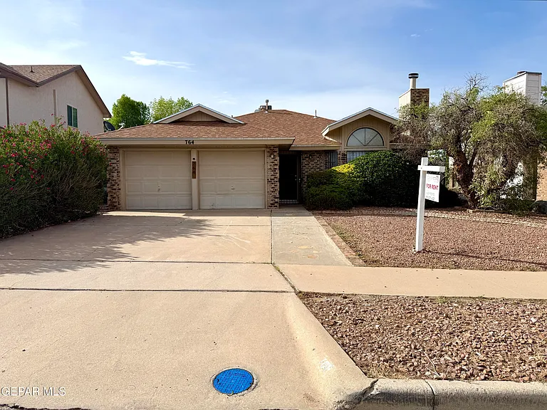 764 Colchester Dr — Photo 1