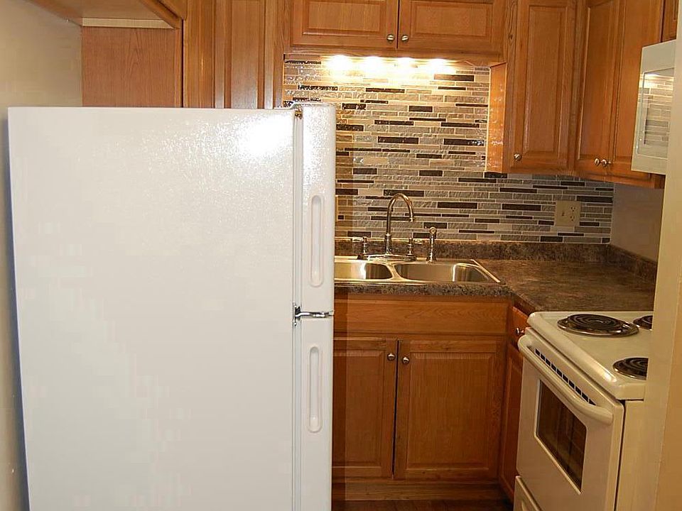 1st image of 210 Circle Ave APT 305