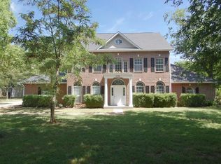 2305 NE 12th St, Moore, OK 73160