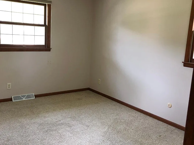 1702 Thunderbird Dr — Photo 18