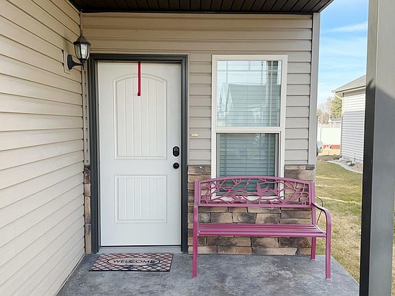 2nd image of 577 Ridgecrest Ave