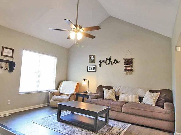 4th image of 1229 Shepard Way