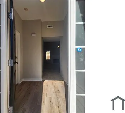3 bed, 1430 sqft, $2,046 — Photo 3
