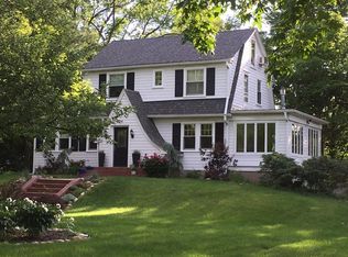 304 Hilldale Dr, Ann Arbor, MI