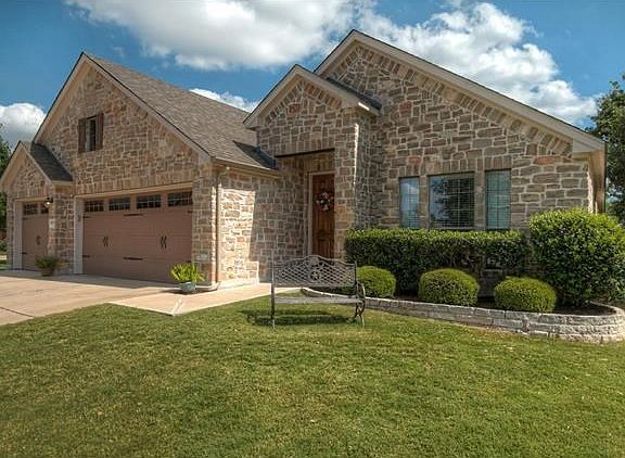 3rd image of 1000 Suffolk Ct