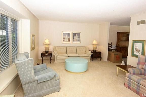 3rd image of 1403 Timberwood Ln